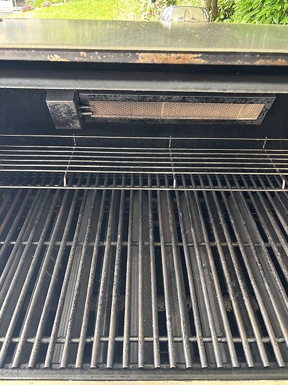 Griglie: Cuisine extérieure avec BBQ Weber Summit intégré – Usato da Jussy venduto da bru_xl8z 4