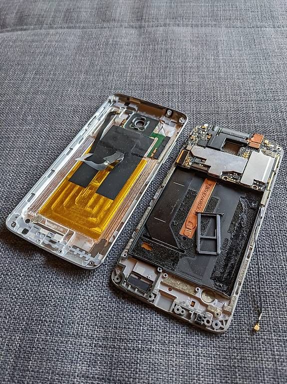 ZTE Handys / Smartphones: ZTE Axon 7 Mainboard und Teile – Defekt aus Innertkirchen von Flir 2