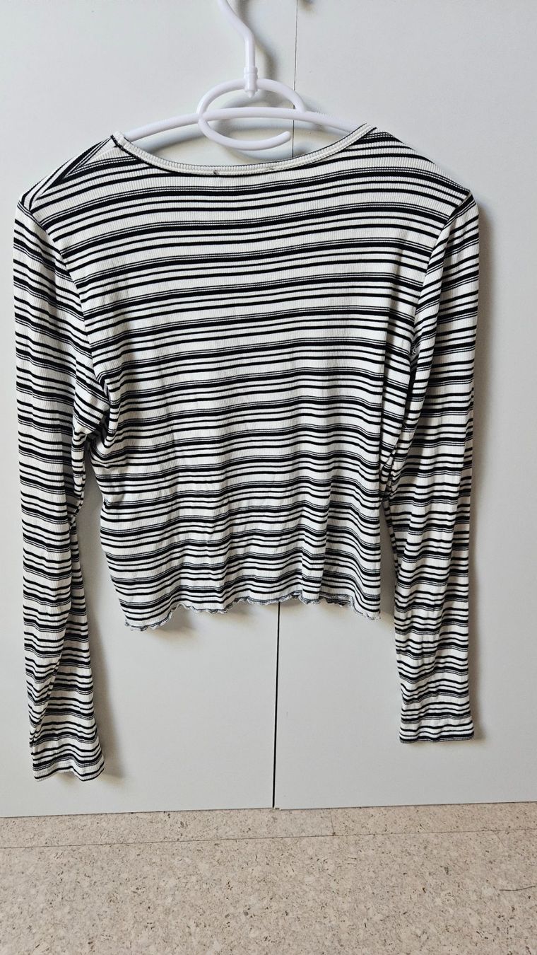 Pulls & Sweat-shirts: Pullover – D'occasion à Münchenbuchsee par Yothu 1