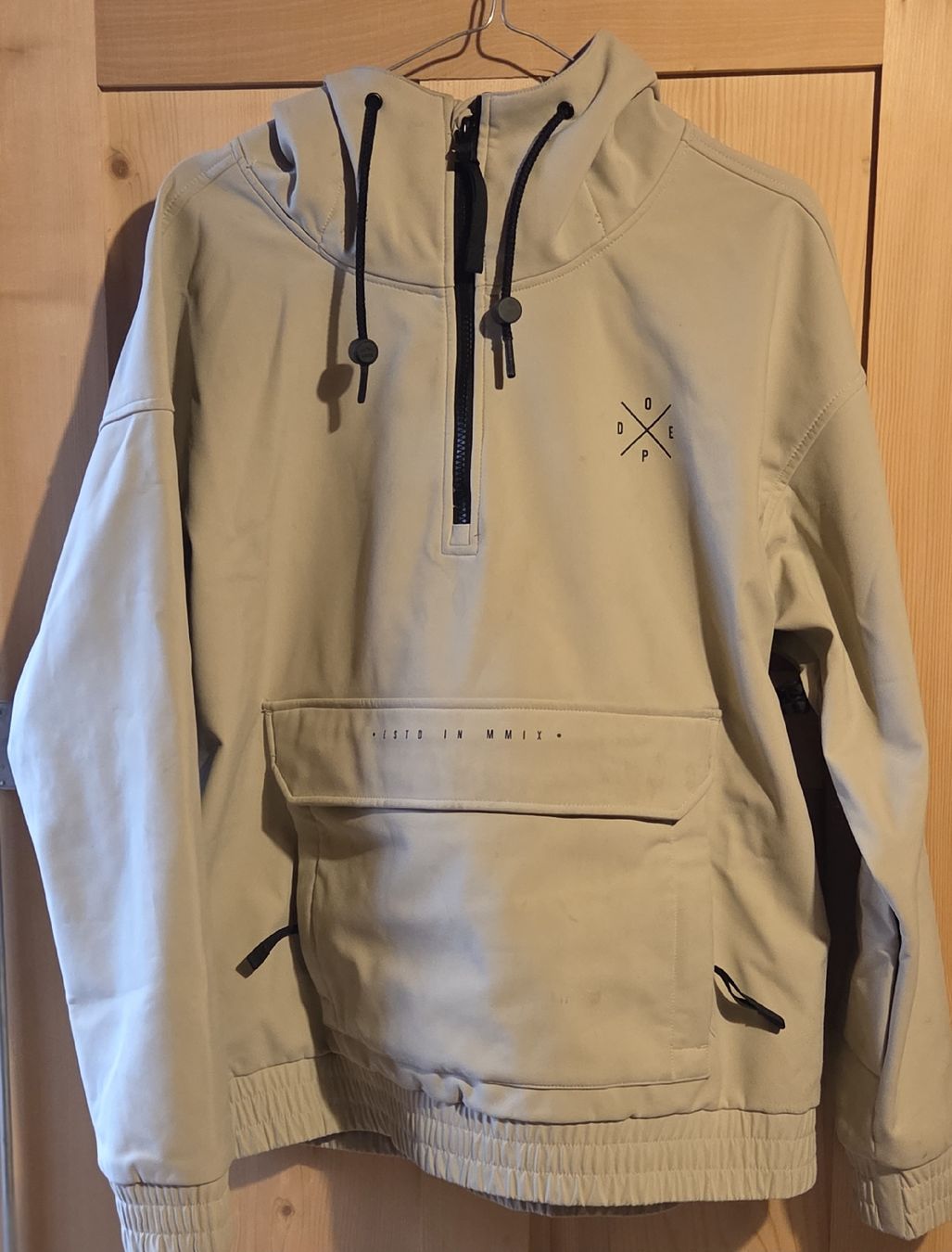 Dope Giacche: Veyte Dope Snow neuve M – Nuovo (secondo la descrizione) da Les Mosses venduto da EKKEN