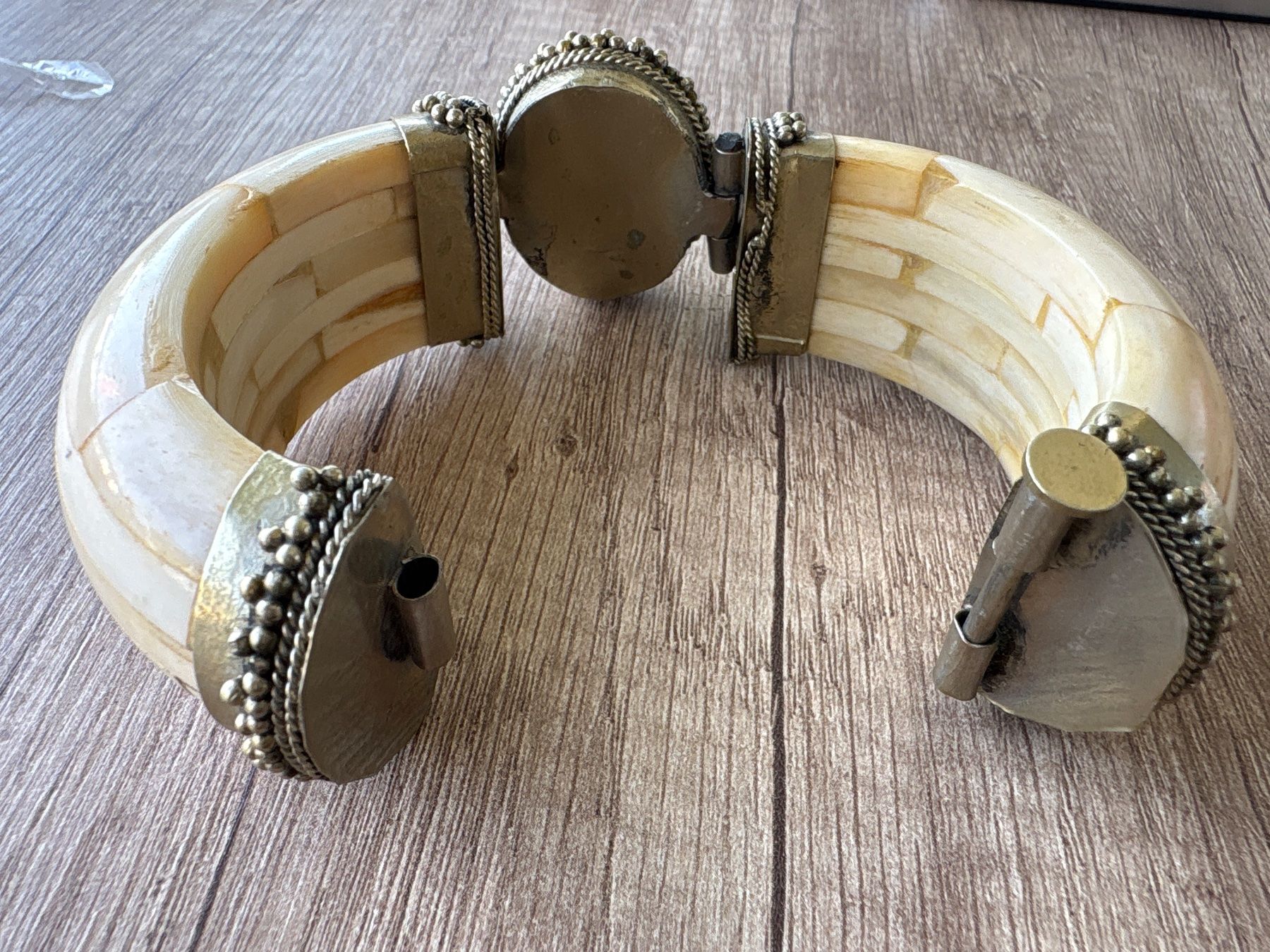 Bracelets: Armreif mit Speziellemstein – D'occasion à Schübelbach par S1CH 1