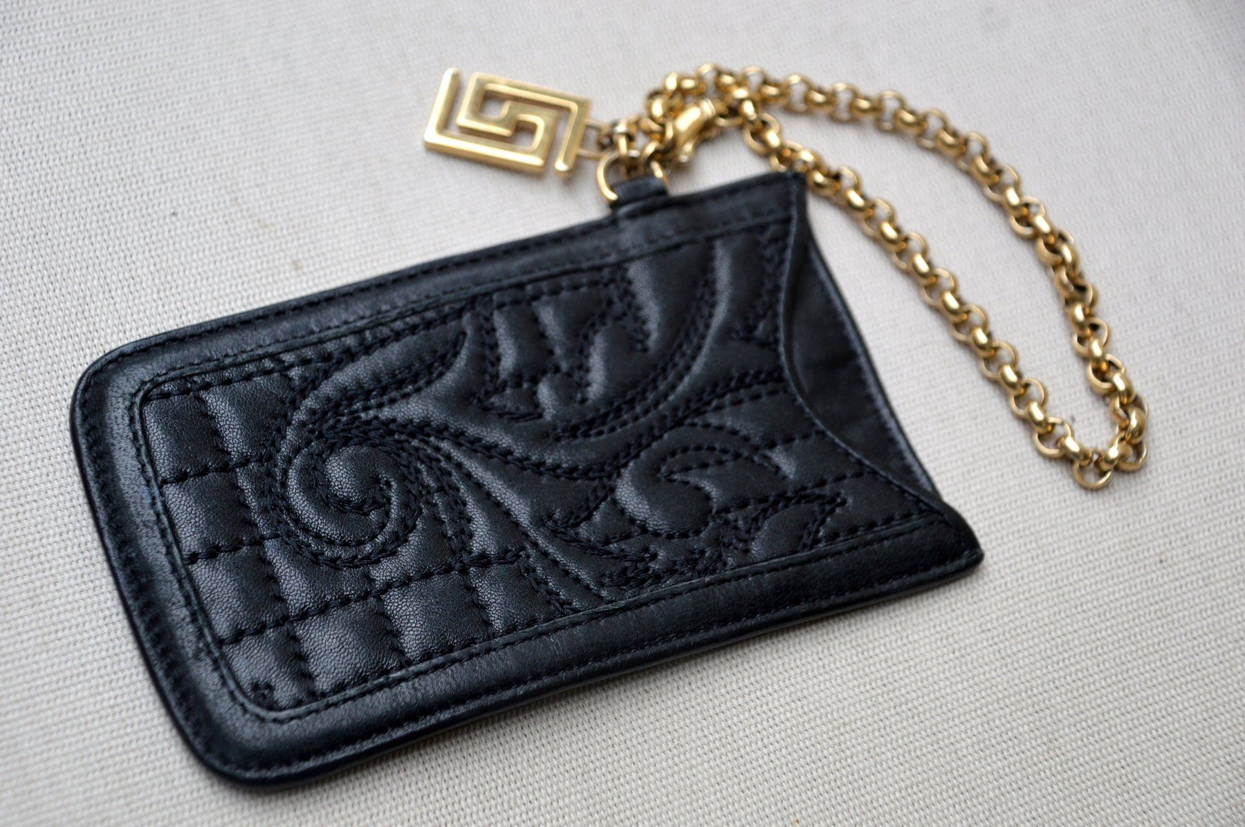 Cover & Protezioni schermo: Etui / étui Versace – Usato da Collonges venduto da arashee 2