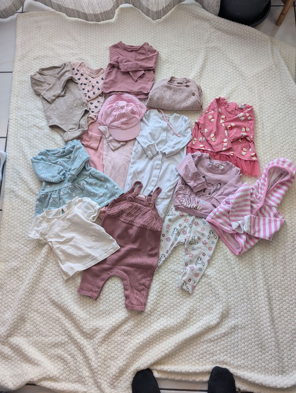 Lotti & Set di vestiti: Kleiderset Mädchen  – Usato da Wangen b. Olten venduto da Melitayro