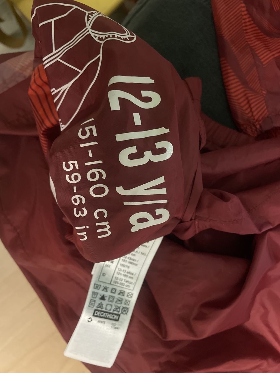Decathlon Jacken: Neuwertige packable Quechua Regenjacke Gr.151/160 – Neu (gemäss Beschreibung) aus Obergerlafingen von cabo5 3