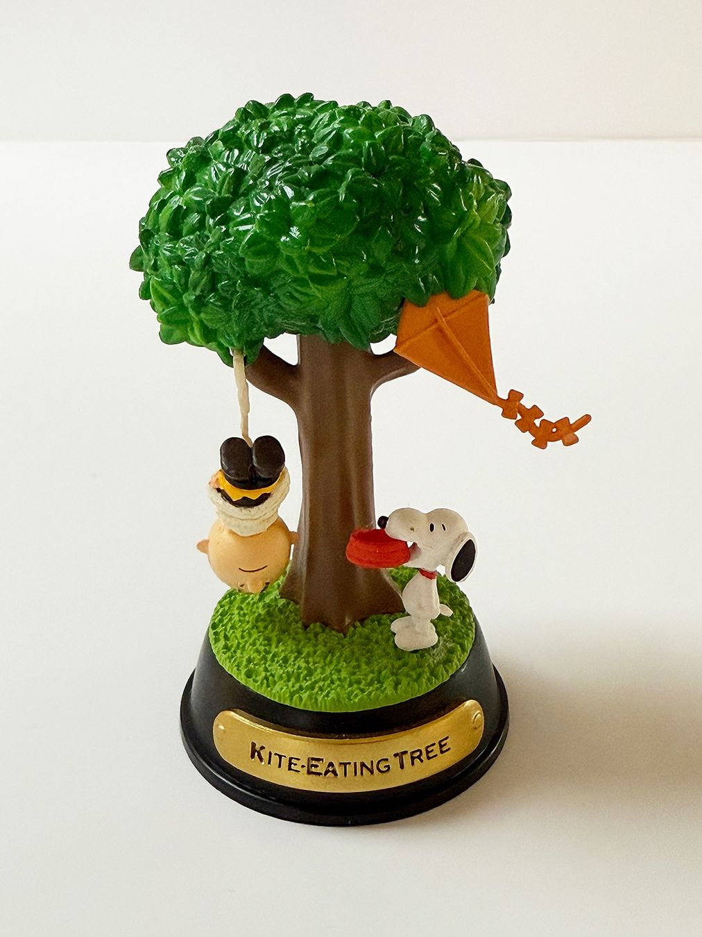 Statuette: Snoopy Swing Ornament Kite Eating tree – Usato da Zürich venduto da ducati17