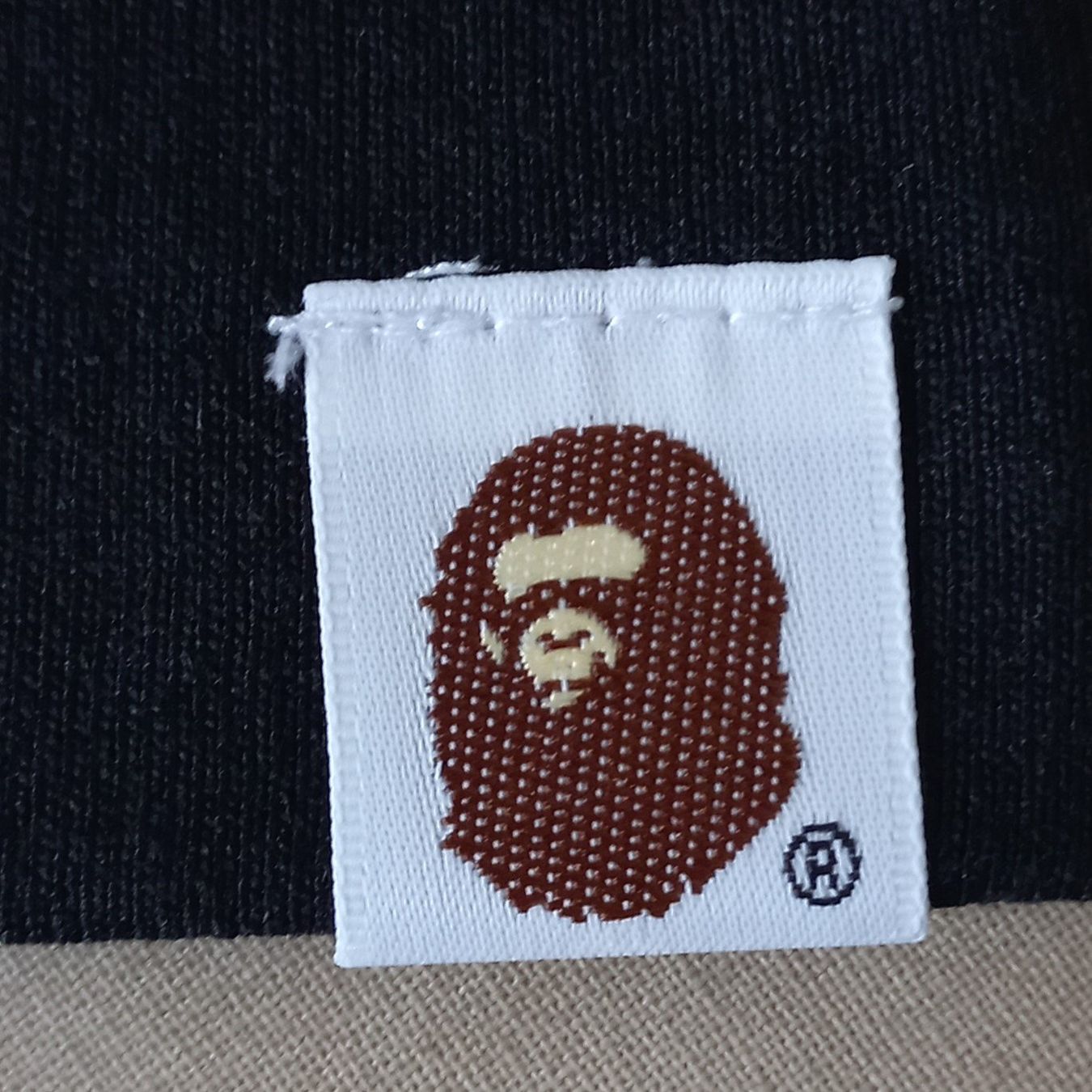 Bape T-shirts: BAPE Ape Face Tee 'Black' (M) – Neuf avec emballage d'origine à Chamoson par Sapoloshop 2