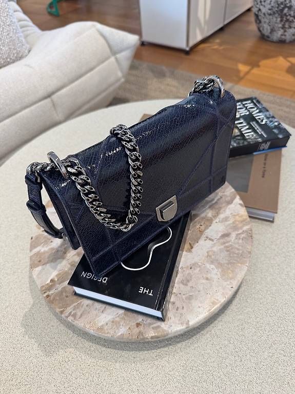 Dior Taschen: DIOR DIORAMA TASCHE NAVY – Neu (gemäss Beschreibung) aus Schwyz von bofb