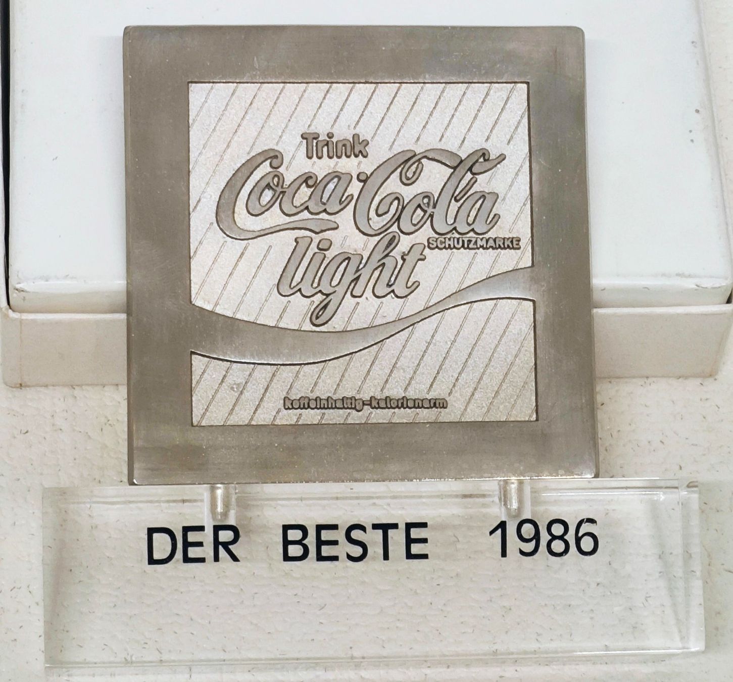 Sonstiges zum Sammeln & Seltenes: Coca-Cola light eingeführt 1983 - Bester Verkäufer 1986 – Neu und originalverpackt aus Pfäffikon ZH von Colacity