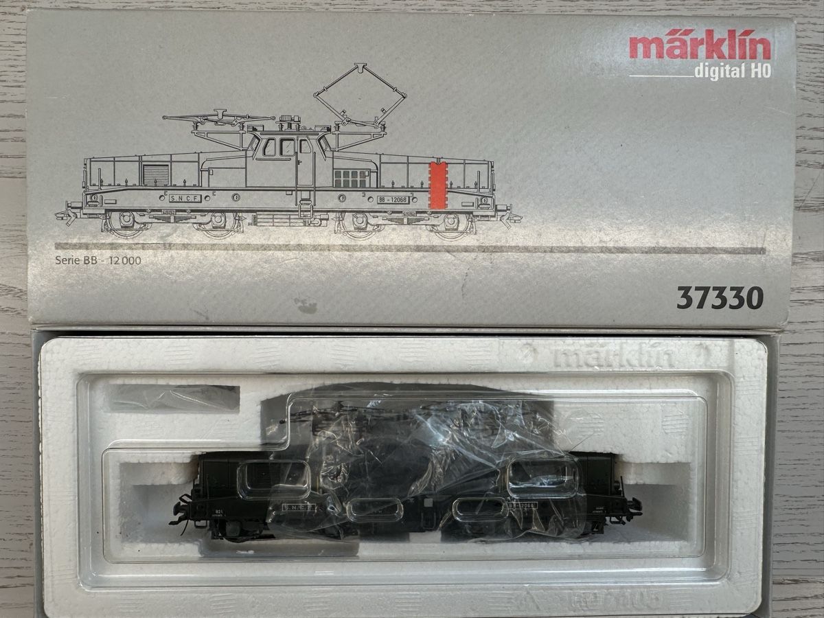 Märklin Modellini di ferrovie: Märklin 37330 SNCF BR BB 12000 digital – Usato da Lupsingen venduto da New-Haven 4