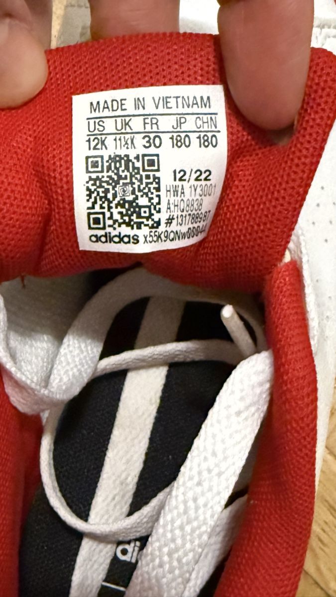 Adidas Scarpe da uomo: Sneaker Adidas Marvel 30 – Nuovo (secondo la descrizione) da Genève venduto da fra_v2zs 4