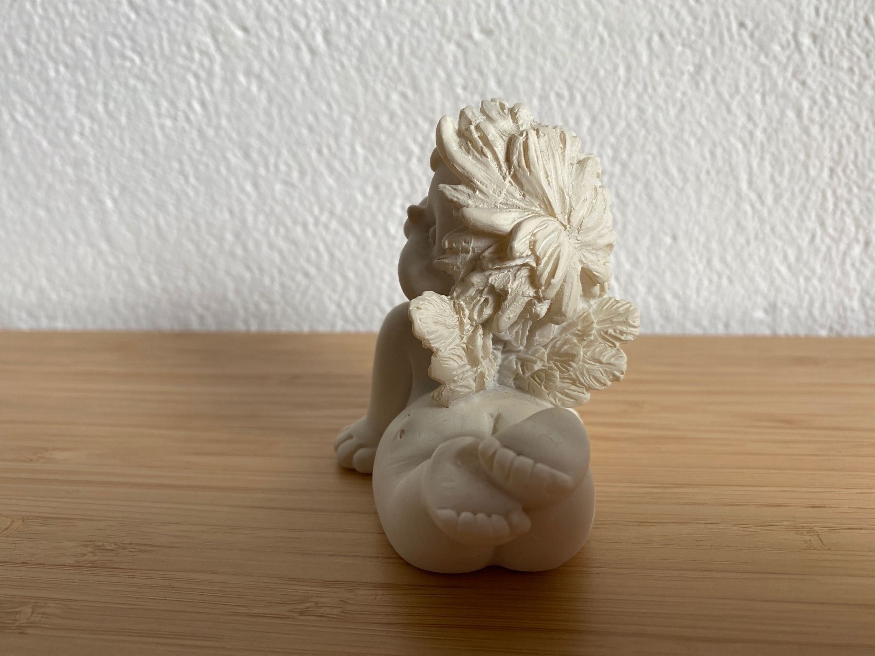 Statuette: Engel liegend – Usato da Zürich venduto da Wim-Broccoli 3