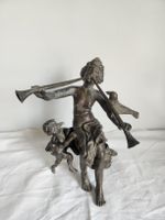 Allegorie Musik Skulptur Metall Musikerin Putto Vogel