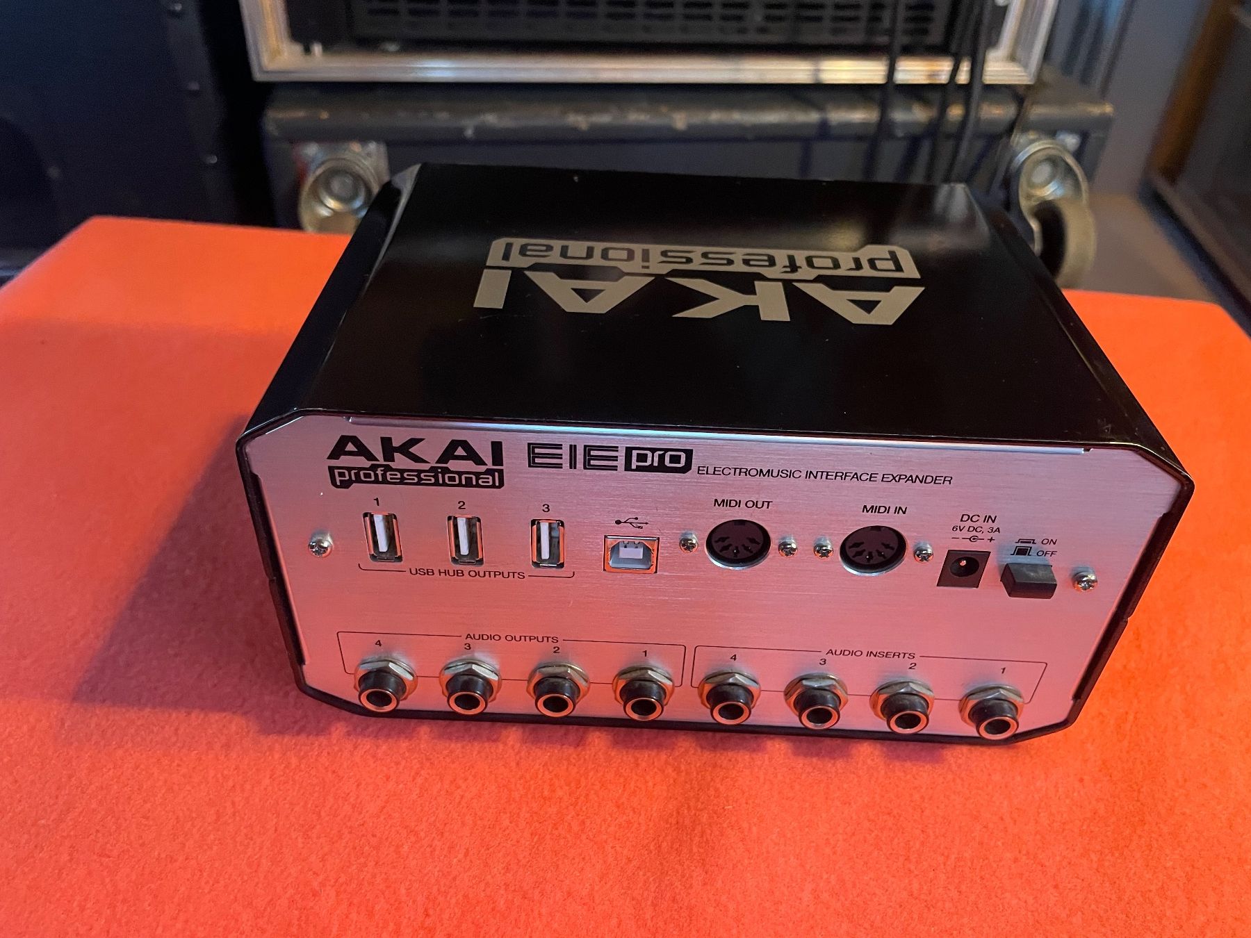 Akai Attrezzatura per studi di registrazione: Akai EIE Pro 4-channel DA interface – Usato da Embrach venduto da xen_rp5g 1