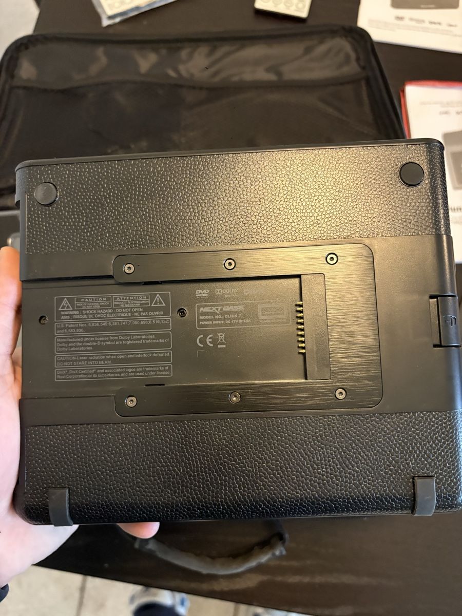 Lettore multimediale portatile: Nextbase DVD portatile doppio schermo – Usato da Bellinzona venduto da Anonymouz22 2