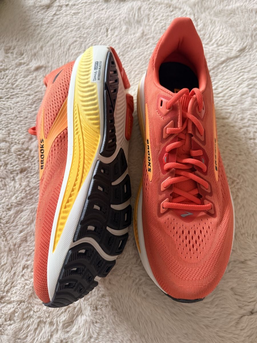 Brooks Ghost neu statt 200.- nur 145.- (Neuf avec emballage d'origine ...