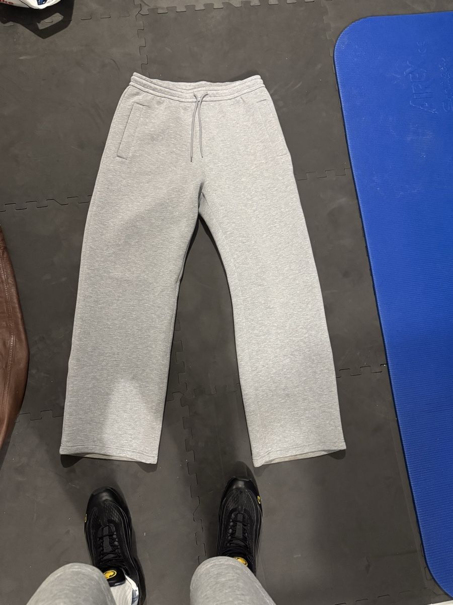 Weekday Pantalons: Jogginghose grau Grösse M Weekday – D'occasion à Fehraltorf par oli_67 2
