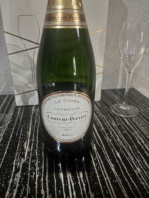 Laurent Perrier Bevande alcoliche: Coffret Laurent-Perrier  Brut avec 2 verres – Nuovo e nell'imballaggio originale da Corcelles-Payerne venduto da coach 2