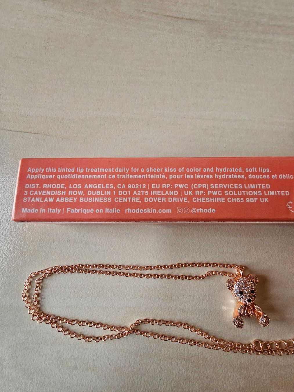 Gesichtspflege: 1 Rhode und 1 Modeschmuck Ketteli – Gebraucht aus Balterswil von Dikdik1992 1