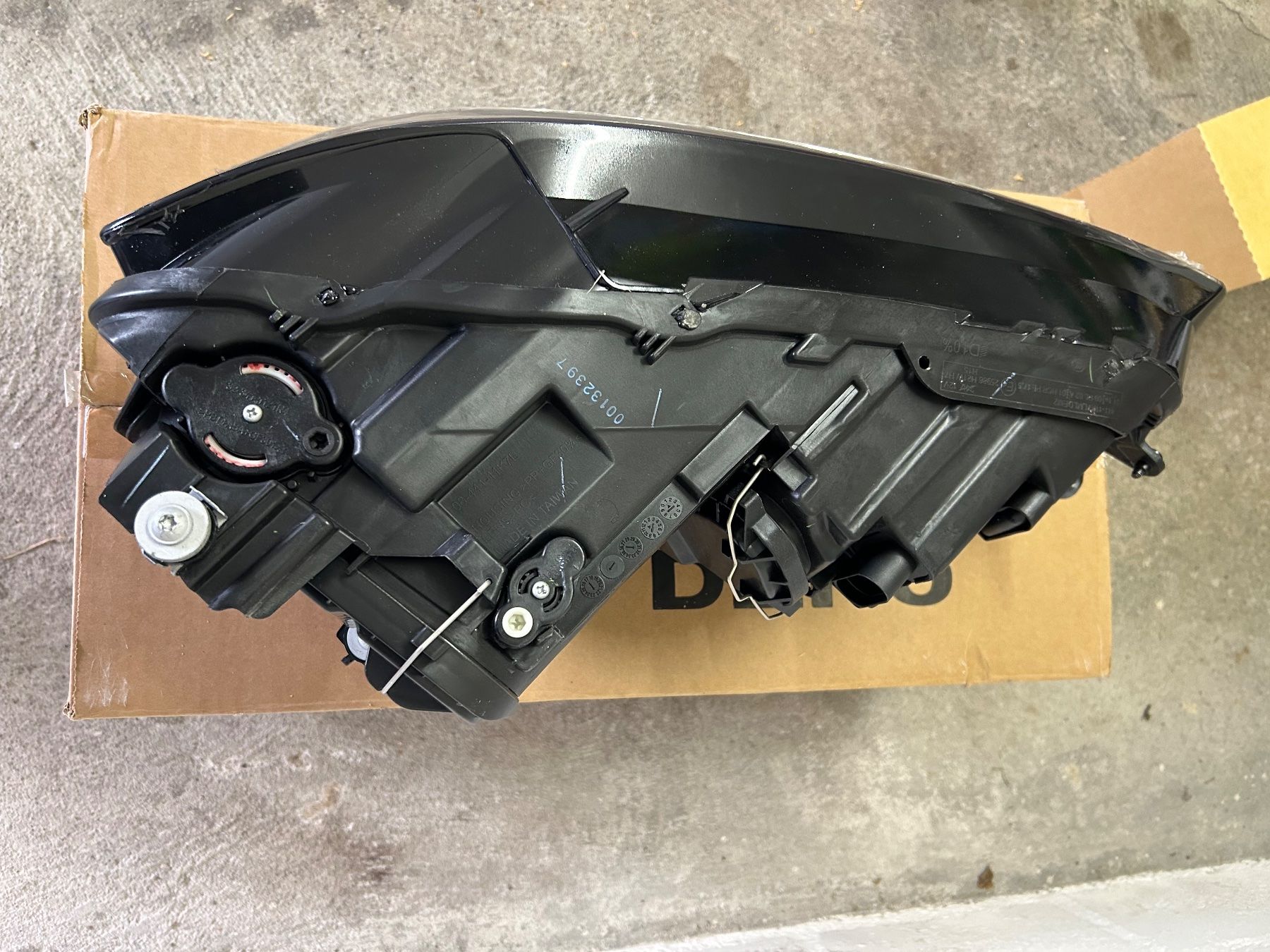 VW Scheinwerfer: Scheinwerfer Golf Sportsvan – Neu und originalverpackt aus Nussbaumen AG von bra_y5cn 2