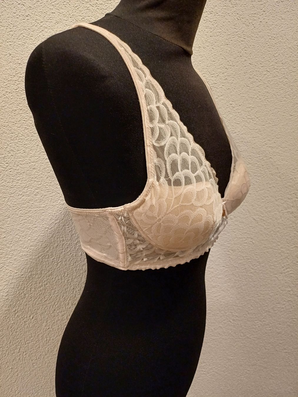 Altra biancheria intima: BH – Usato da Winterthur venduto da Smily-_- 1
