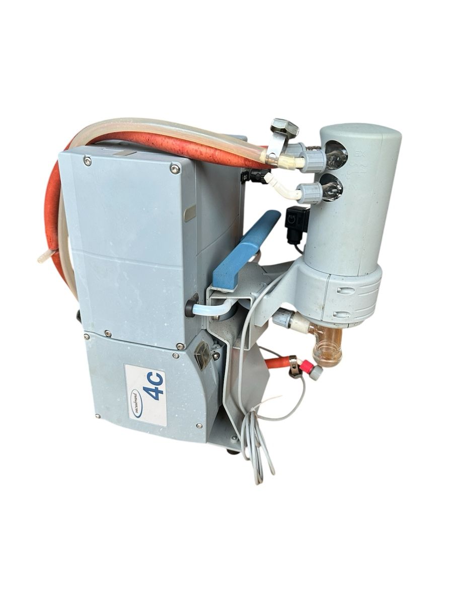 Compressori: MD 4C NT +AK+EK Chemistry vacuum system – Usato da Basel venduto da MaschinenSchweiz 1