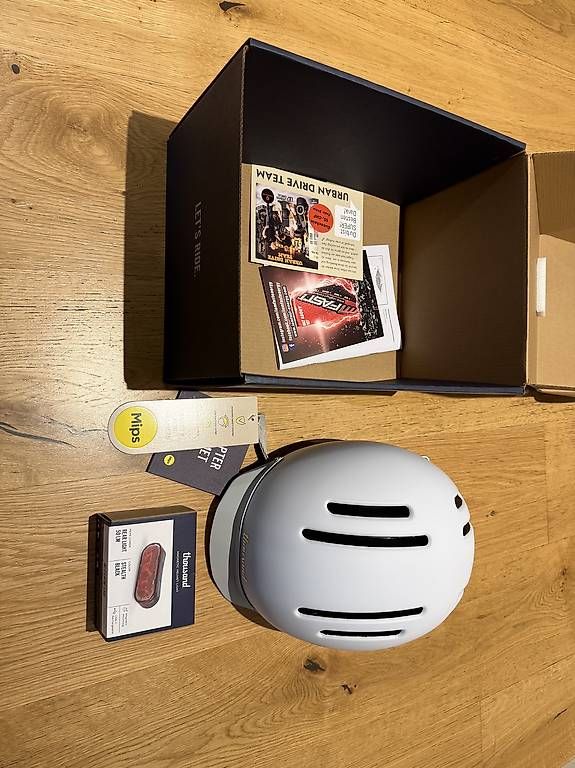 Caschi: Velo Helm Thousend Chapter MIPS - Netro White / S NEU/OVP – Usato da Reiden venduto da youknowjackass 1