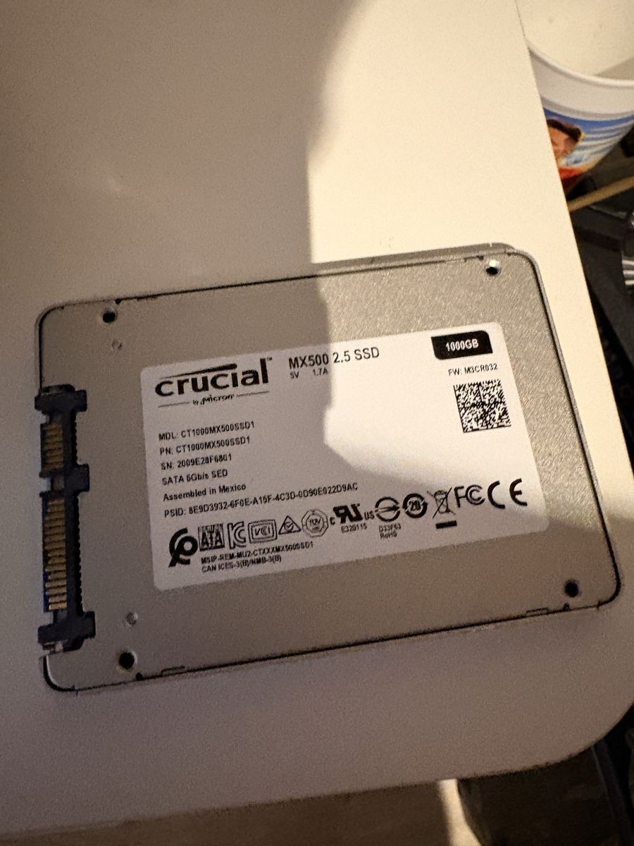 Crucial Harddisks: Crucial ssd 1tb – Gebraucht aus Dompierre FR von PRiT_Madara 1