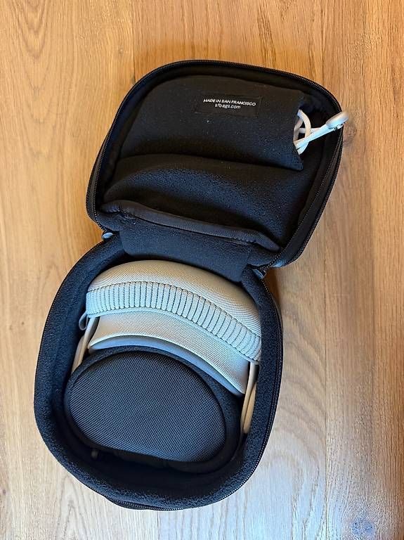 Apple VR Brille: Apple Vision Pro 1TB + Optical Inserts + SF Waterford Case – Gebraucht aus Oetwil a.d. Limmat von ltaverne07 1