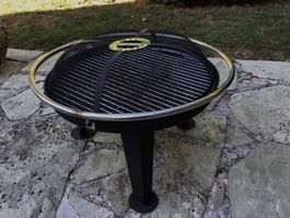 Feuerschale mit Grill