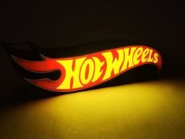 Magnifique logo HotWheels avec éclairage LED intégré