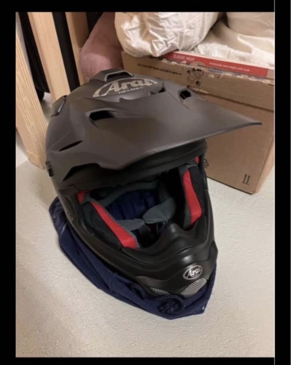 Arai Helme & Visiere: Arai Helm Motocross – Neu (gemäss Beschreibung) aus Honau von StudioSunas