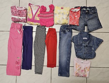 Kleiderpaket für Mädchen in Grösse 104 / 110