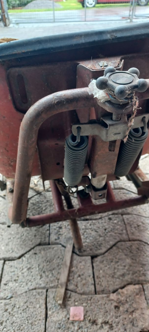 Hürlimann Tracteurs: Sitz – D'occasion à Montlingen par steiger63 1
