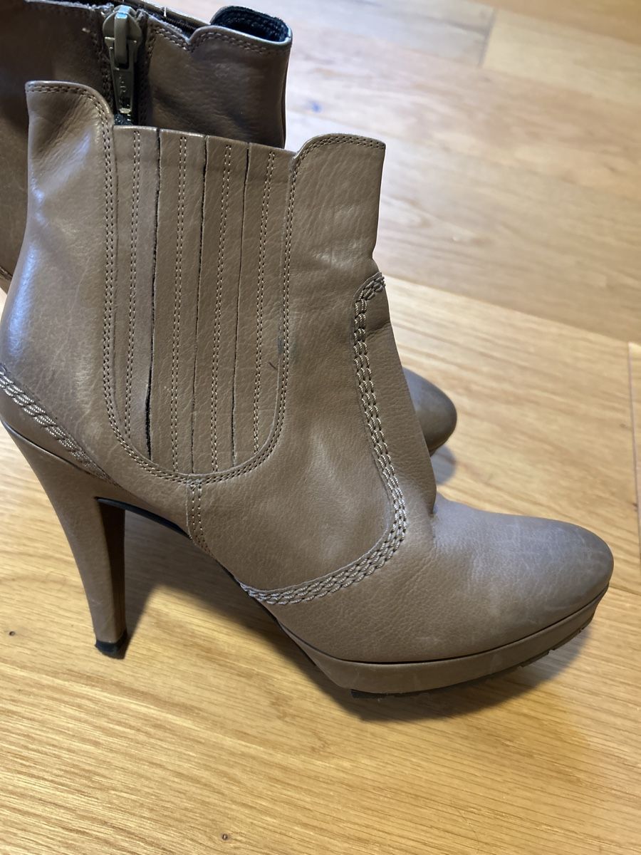 Scarpe da donna: Bottines cuir état neuf – Nuovo (secondo la descrizione) da Burgdorf venduto da nat_kfq5 1
