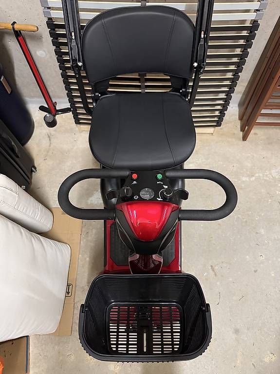 Veicoli elettrici: Mobilité pour personnes âgées – Usato da Thônex venduto da nefs 1
