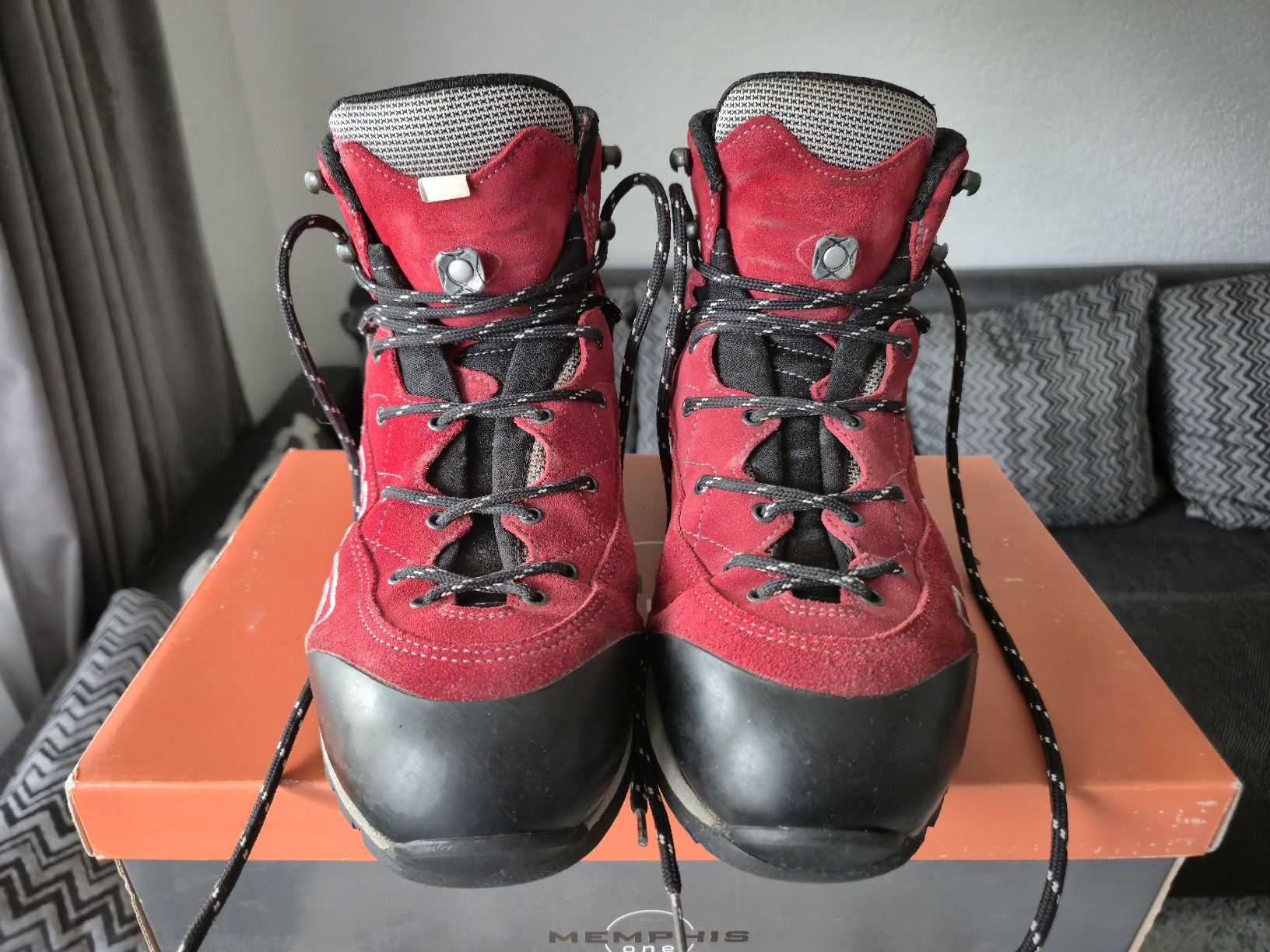 Lowa Scarpe da uomo: Wanderschuhe von Lowa in der Grösse 41½ – Usato da Wittenbach venduto da tsc_5tyv 1