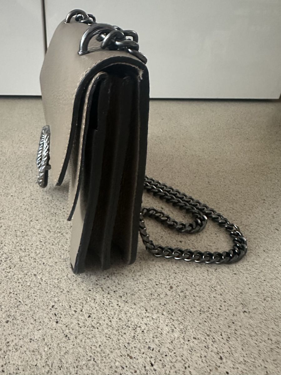 Borse da donna: Edle Tasche mit Schnalle – Usato da Schlieren venduto da cor_jgb7 5