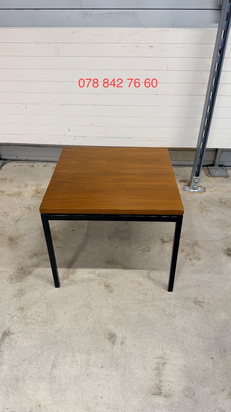 Tables: Table basse vintage – D'occasion à Biel/Bienne par pvintage