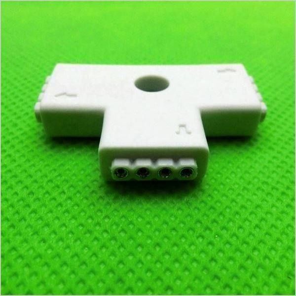 Lichterketten & Leisten: LED Strip-Verteiler T-Steckverbinder RGB (4Stk.) – Neu und originalverpackt aus Wohlen AG von Rianxo 2