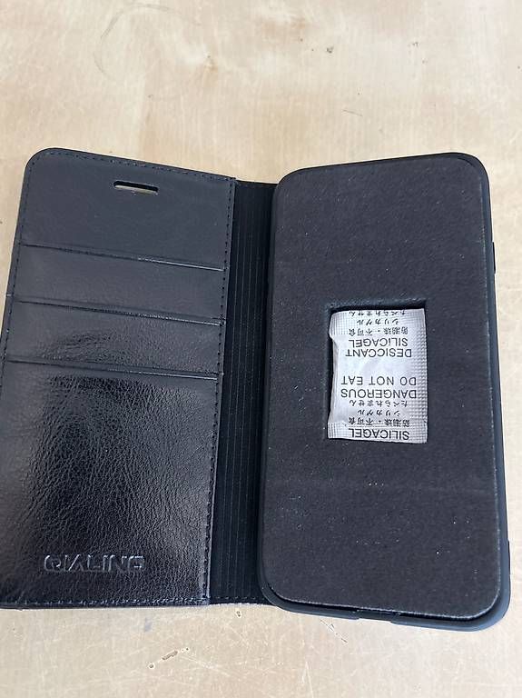 Coques & Protection écran: Iphone SE 3 Hülle – D'occasion à Jens par Mistered 2