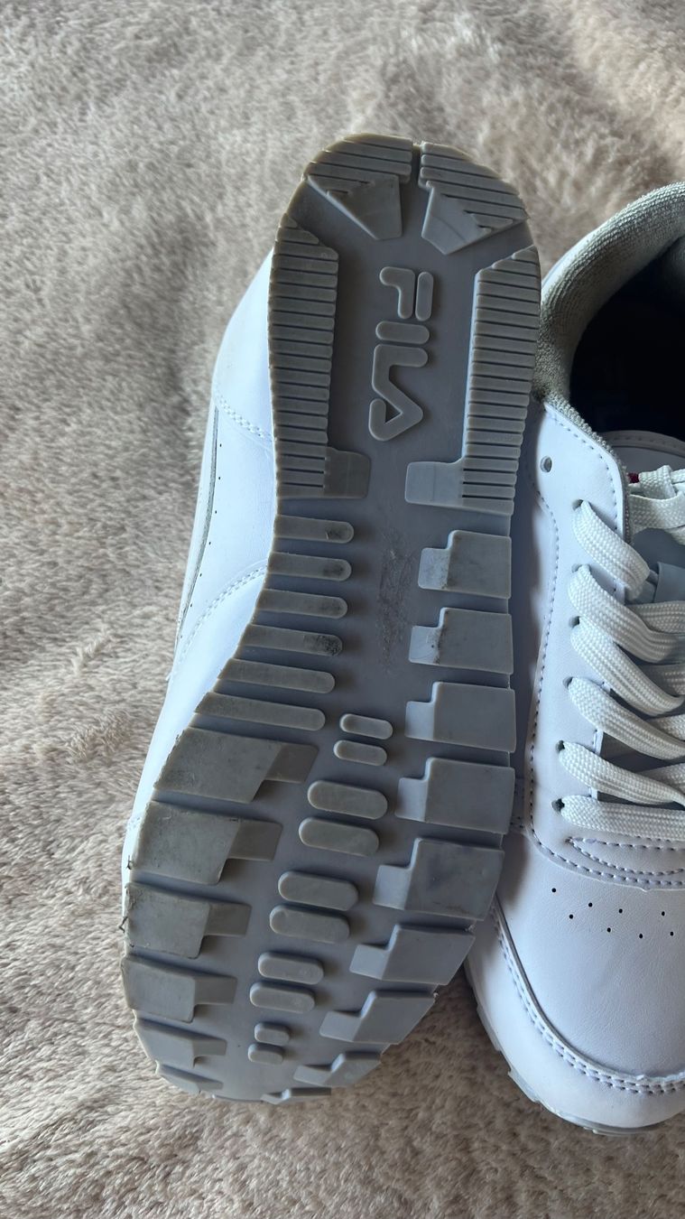 Fila Herrenschuhe: Fila Freizeitschuh Weiss Grösse 38 – Gebraucht aus Schübelbach von Dolly990_2 2