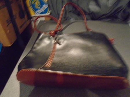 Tasche schräg, schwarz/braun, Reissverschluss