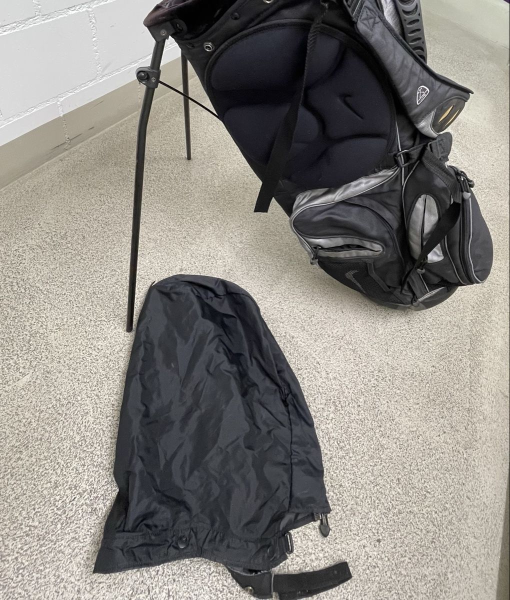 Nike Taschen: Nike Golf Standbag – Gebraucht aus Steffisburg von santra 4