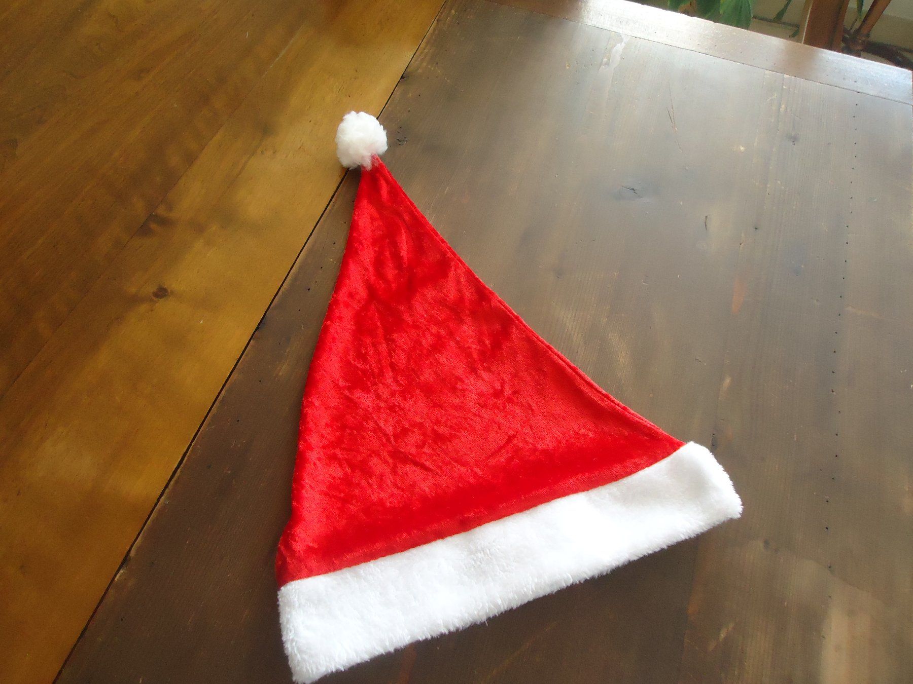 Costumi: Bonnet de Père Noël – Usato da Vessy venduto da mafabe