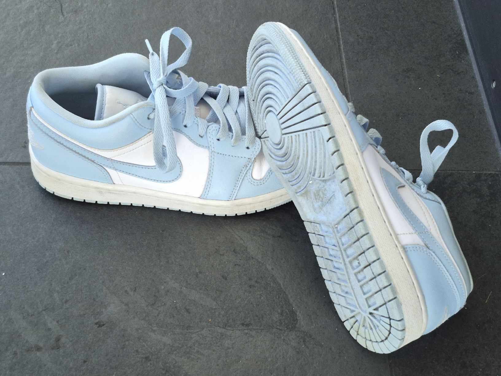 Nike Scarpe da donna: Nike Air Jordan hellblau/weiss  DC0774-141 – Usato da Arbon venduto da ruebekarl 1
