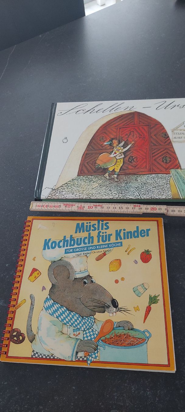 Libri: Kinder Bücher Kochen mit Müsli und Schellenursli – Nuovo (secondo la descrizione) da Muri AG venduto da nindo1 1