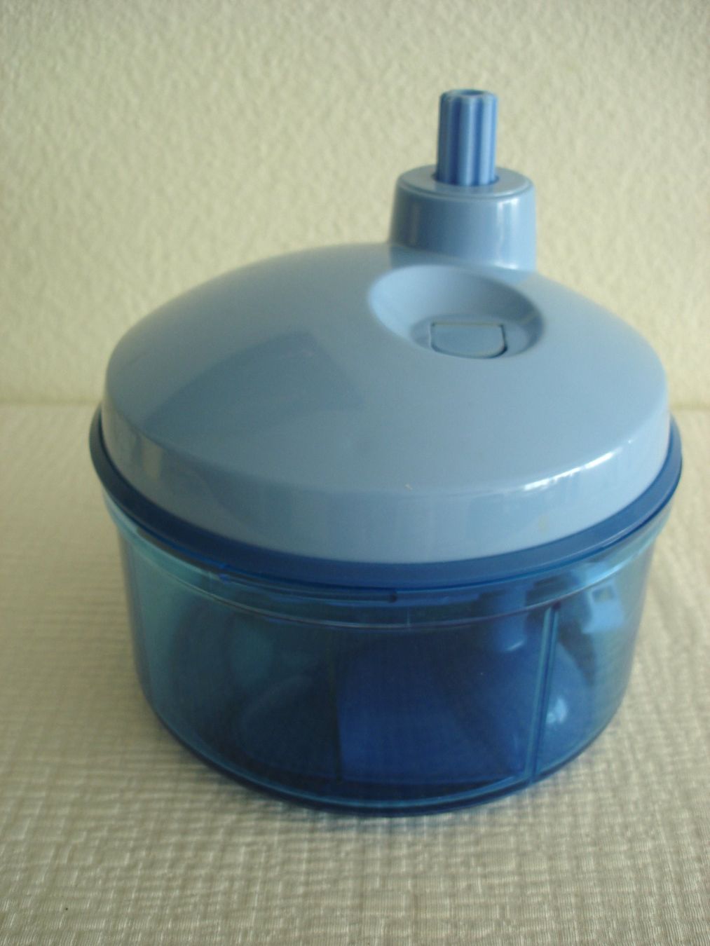 Tupperware Elettrodomestici da cucina: Tupperware Quick Chef Blau mit praktischer Kurbel – Usato da Regensdorf venduto da anna059 3