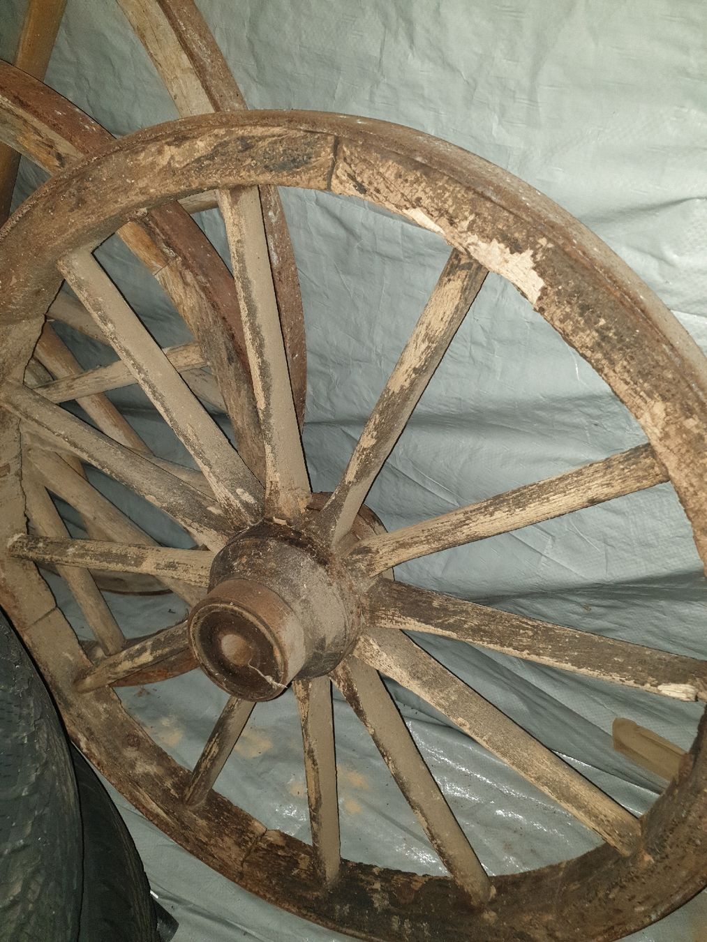 Tutte le decorazioni: Holz Wagenräder – Usato da Wald ZH venduto da Walder8636 4