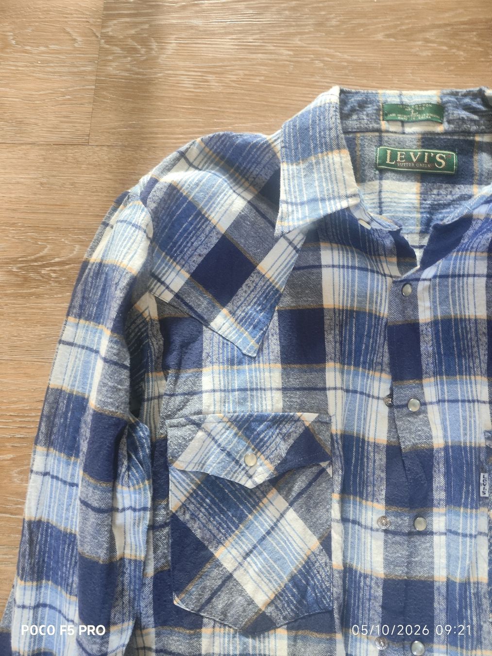 Levi's Camicie: Blau-weiß kariertes Levi's-Hemd – Nuovo (secondo la descrizione) da Winterthur venduto da Ajcps 3