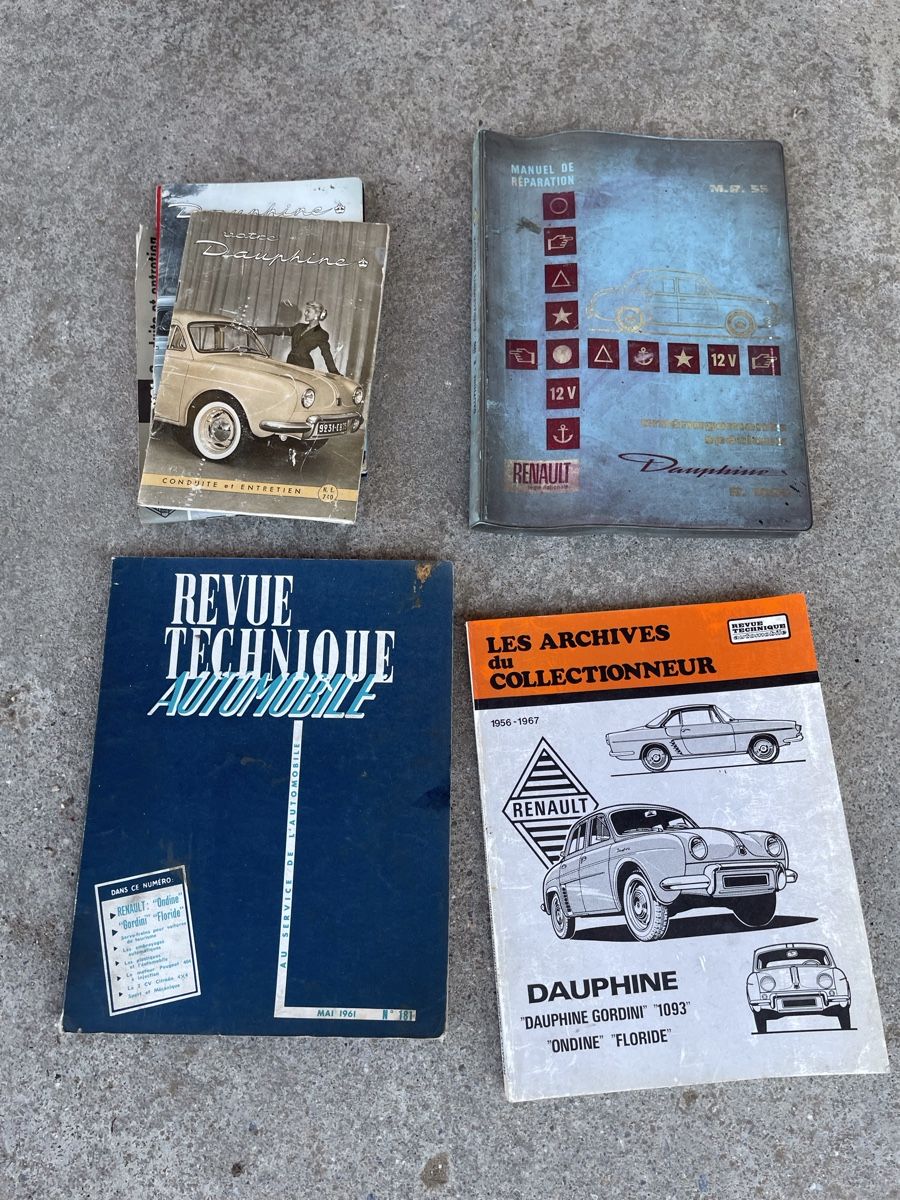 Renault Tutti pezzi di ricambio auto: Lot de pièces Renault Dauphine  – Usato da Chesalles sur Oron venduto da cajealti 4